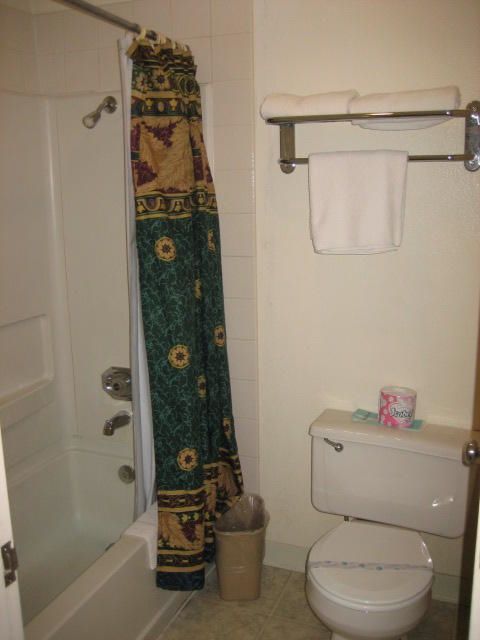 Edge Water Inn Reedley Δωμάτιο φωτογραφία