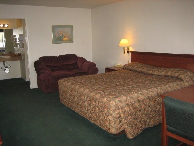 Edge Water Inn Reedley Δωμάτιο φωτογραφία