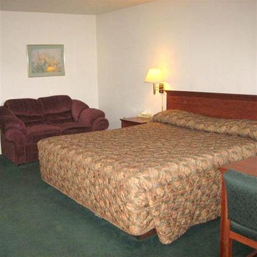Edge Water Inn Reedley Εξωτερικό φωτογραφία