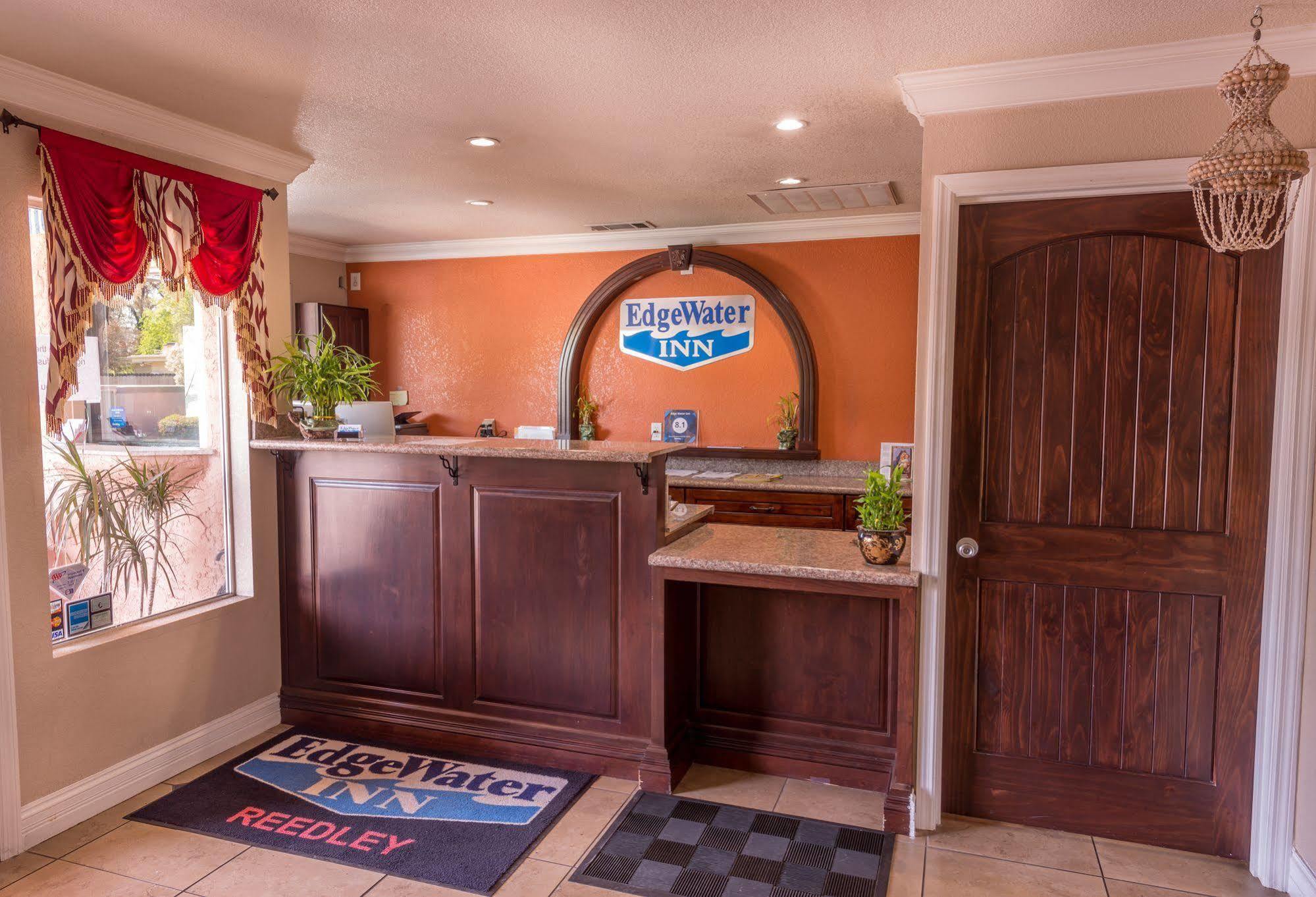 Edge Water Inn Reedley Εξωτερικό φωτογραφία